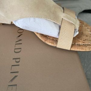 Donald Pliner Sandals
